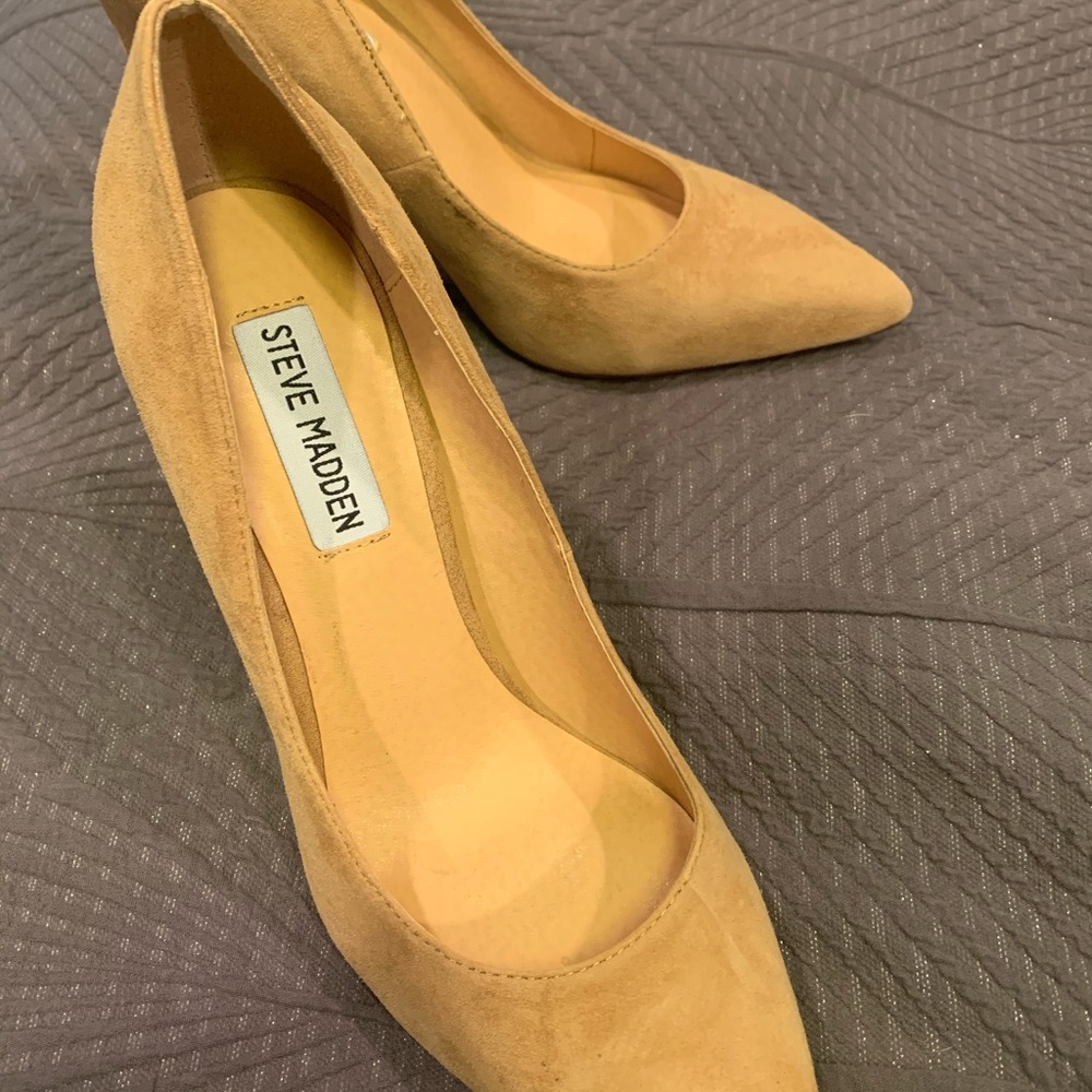 Steve Madden - Picture 2 of 3